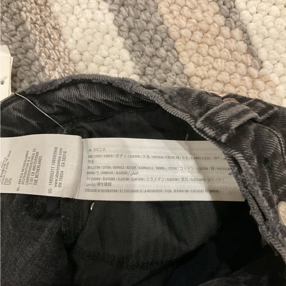 NWT Abercrombie & Fitch Distressed Mini Short Fringe Zip Fly Black Size 27 - Picture 16 of 16